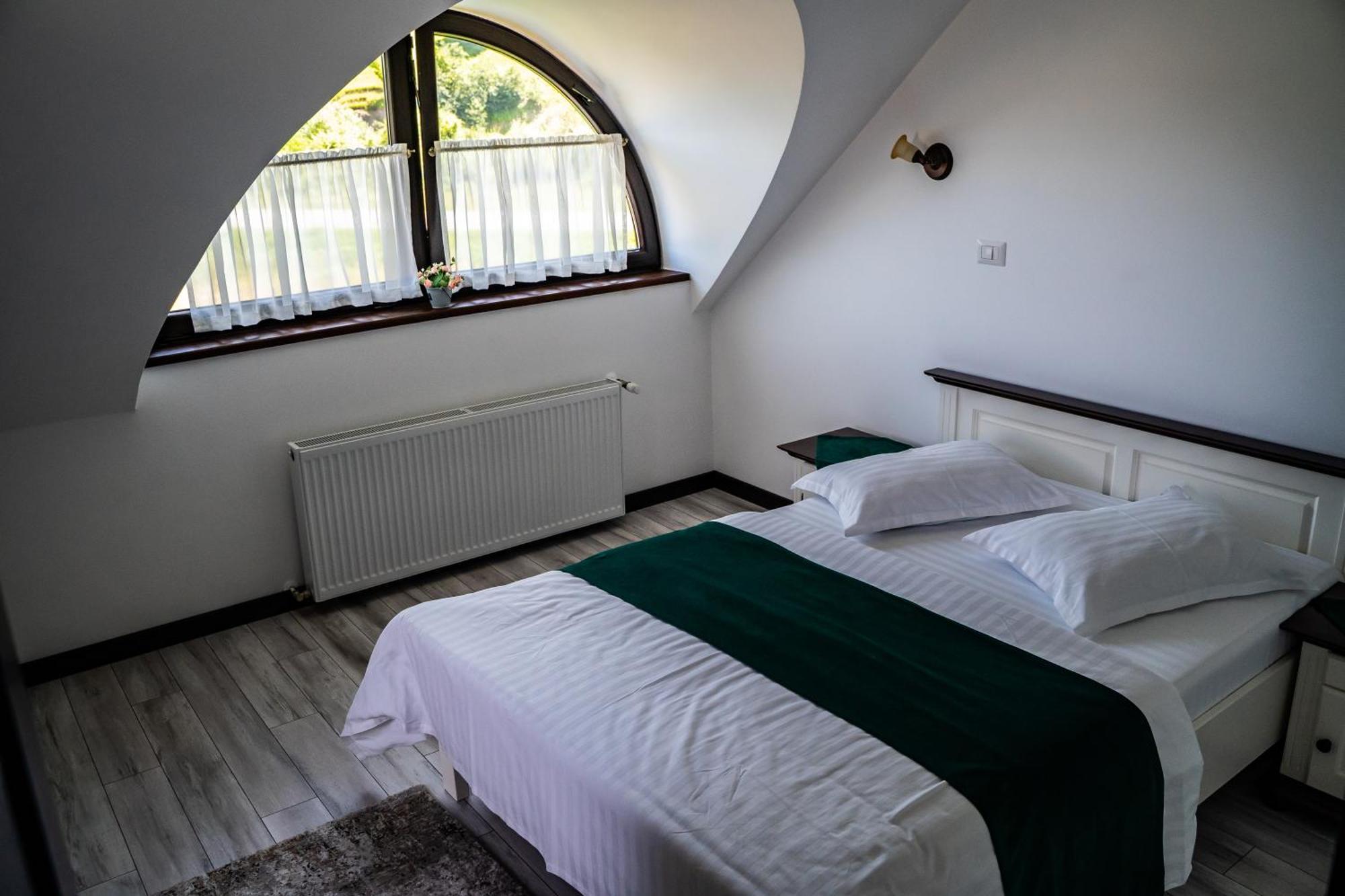 Casa Romaneasca Putna  Exteriör bild